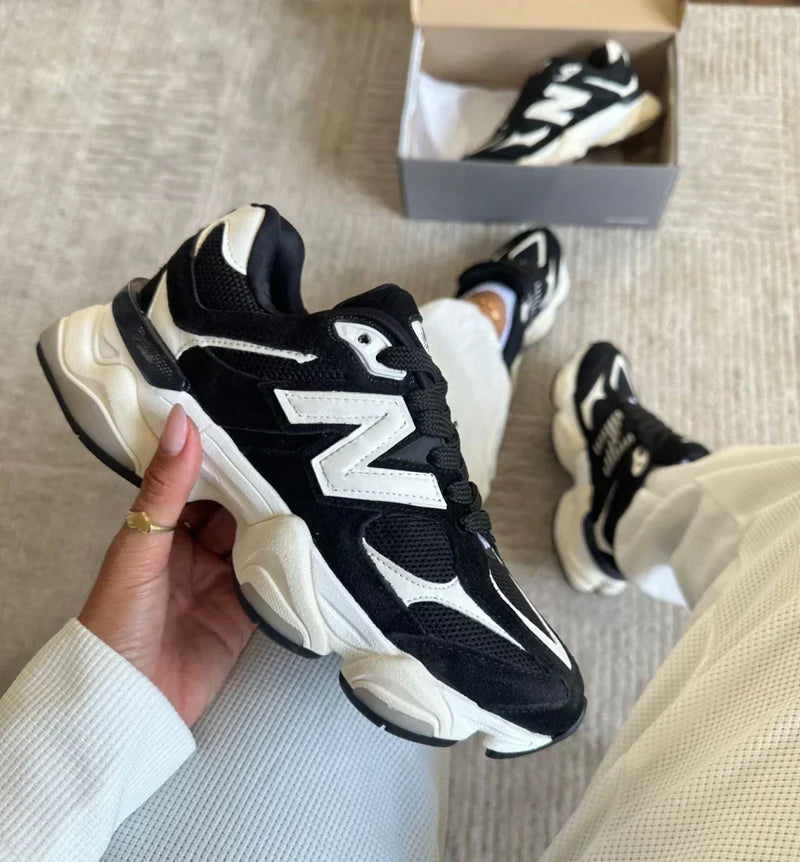 NEWBALANCE 9060 PRETO BRANCO