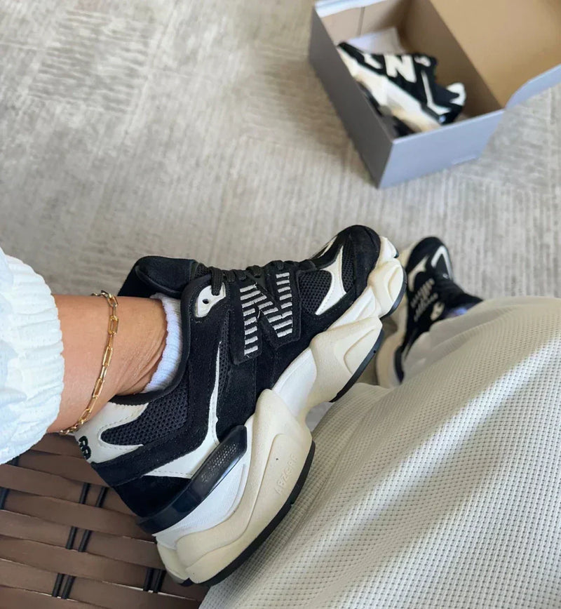 NEWBALANCE 9060 PRETO BRANCO