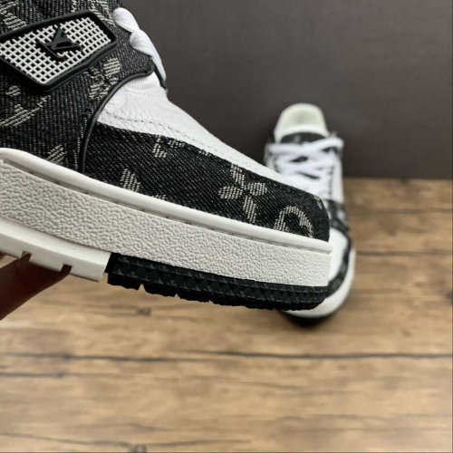 Louis Vuitton Trainer Black White Noir