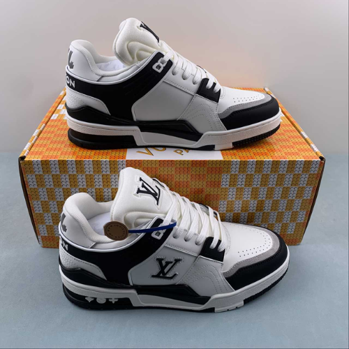 Louis Vuitton Trainer Black White