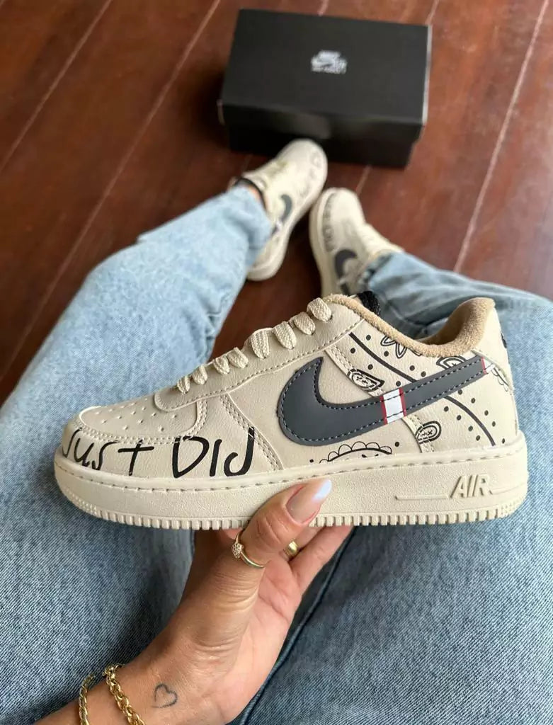AIR FORCE 1 JUST DIJ