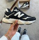 NEWBALANCE 9060 PRETO BRANCO