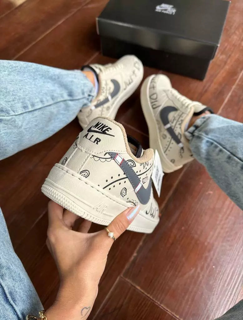 AIR FORCE 1 JUST DIJ