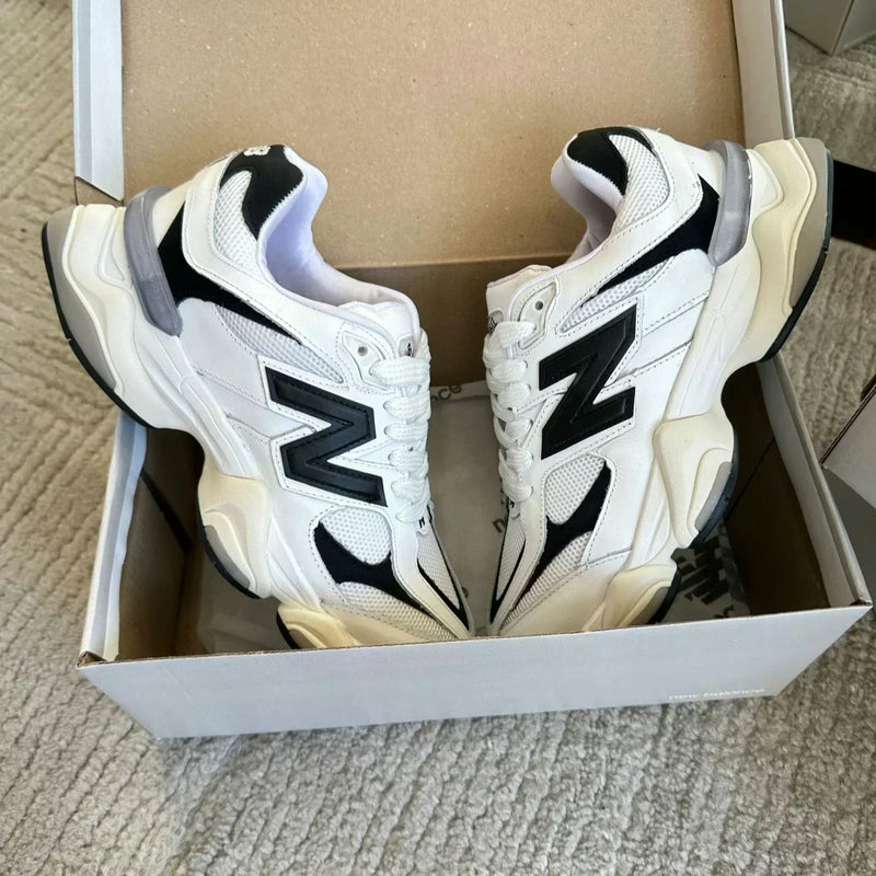 NEWBALANCE 9060 BRANCO PRETO