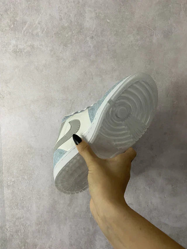 NIKE AIR JORDAN LOW CRISTAL JEANS