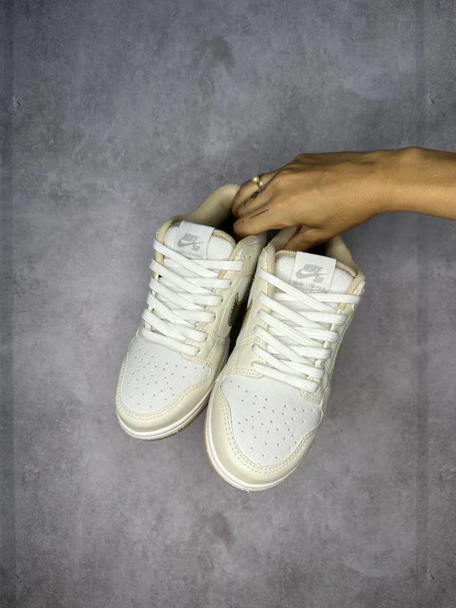 NIKE DUNK LOW PHANTOM METALLIC