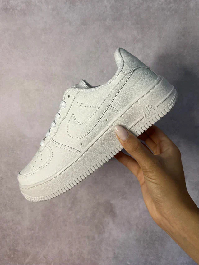 NIKE AIR FORCE 1 BRANCO