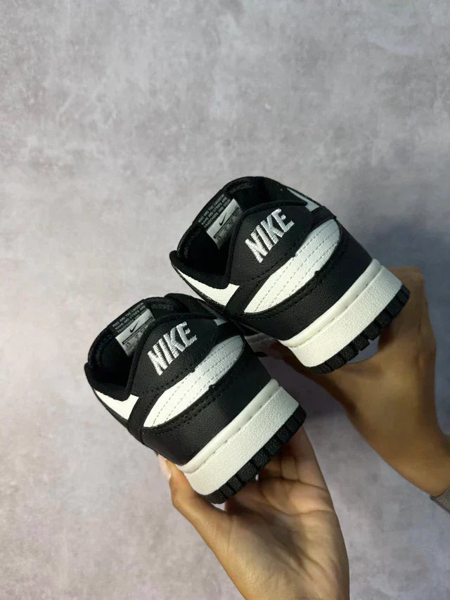 NIKE DUNK LOW PRETO